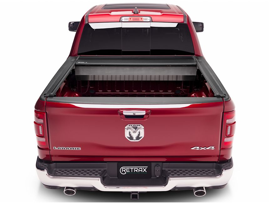 RETRAX Hard Manual Retractable Tonneau Cover Black Matte 6.8 Ft Fits 2019-2023 Chevrolet Silverado/GMC Sierra 2500/3500