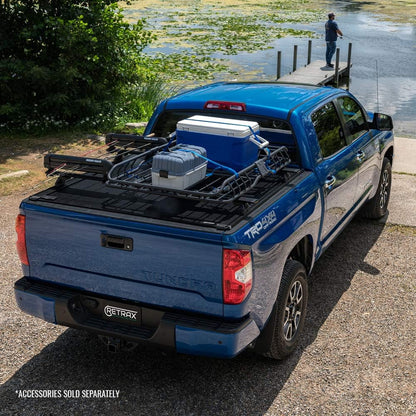 Retrax Hard Manual Retractable Tonneau Cover Black Matte 6.5 Ft Fits 2015-20 Ford F-150