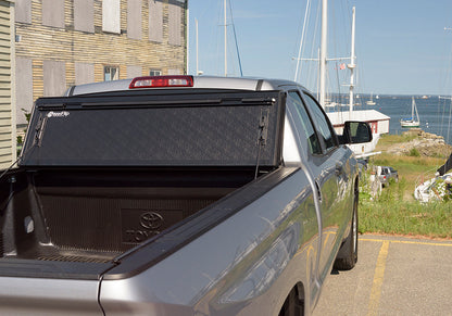 BAKFlip G2 Folding Tonneau Cover 4'11" Fits 2005-21 Frontier