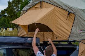 ARB Simpson III Rooftop Tent with Annex