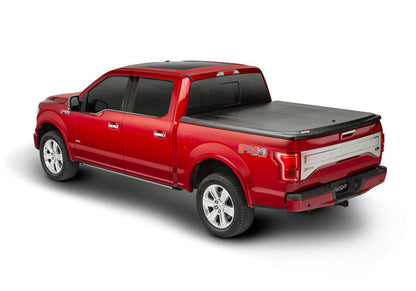 UnderCover SE Hinged Tonneau Cover 5'9" Fits 2014-18 Silverado