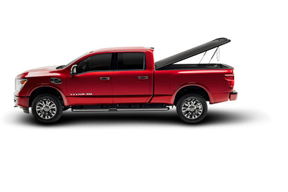 UnderCover SE Hinged Tonneau Cover 5'9" Fits 2007-13 Silverado