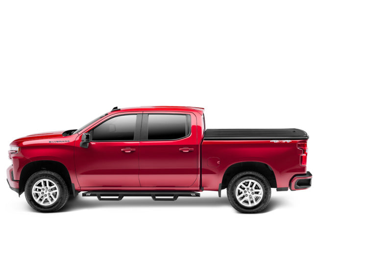 UnderCover SE Hinged Tonneau Cover 5'9" Fits 2019–24 Silverado