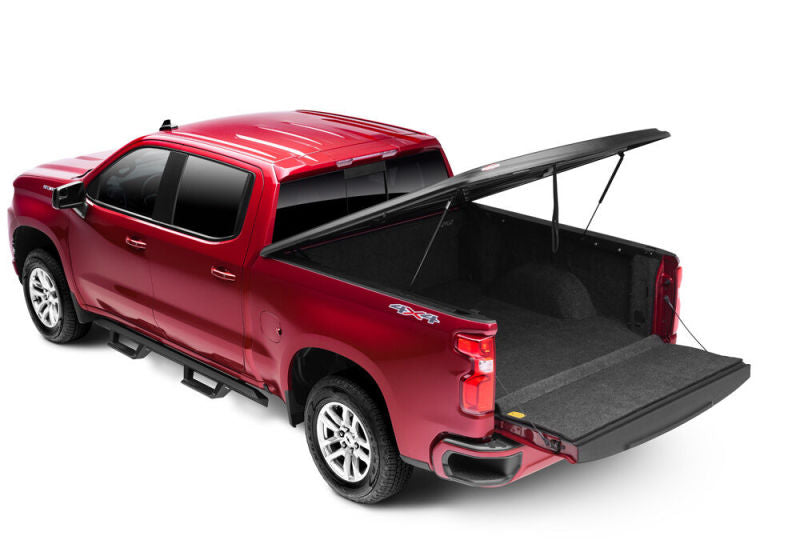 UnderCover SE Hinged Tonneau Cover 5'9" Fits 2019–24 Silverado