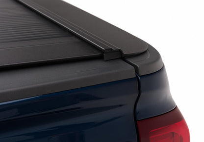 RetraxONE MX Hard Manual Retractable Tonneau Cover 6'6" Fits 2007-13 Silverado/Sierra 1500/2007-14 HD w/out Stake Pocket - Standard Rail