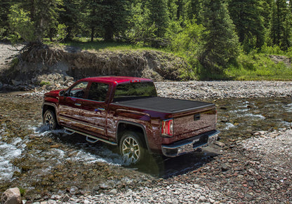 RETRAX Hard Manual Retractable Tonneau Cover Matte Black 4.5 Ft Fits 2017-2023 Honda Ridgeline