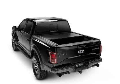 Retrax Hard Manual Retractable Tonneau Cover Matte Black 6 Ft Fits 2015-20 Chevrolet Colorado