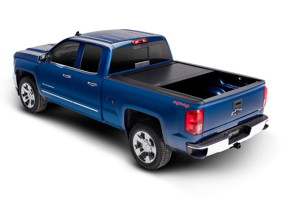 Retrax Hard Manual Retractable Tonneau Cover Matte Black 5.8 Ft Fits 2015-20 Ford F-150