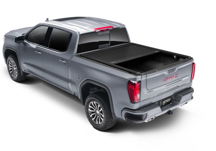 Retrax Hard Power Retractable Tonneau Cover Matte Black 5 Ft Fits 2015-20 Chevrolet Colorado