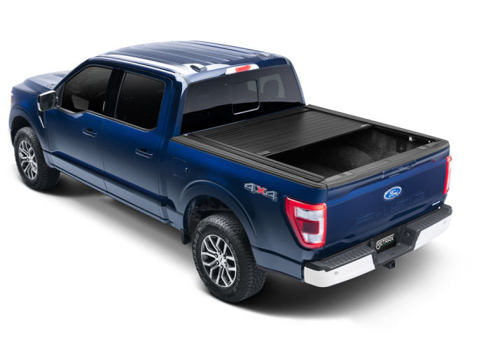 Retrax Hard Manual Retractable Tonneau Cover Matte Black 4.5 Ft Fits 2005-20 Toyota Tacoma