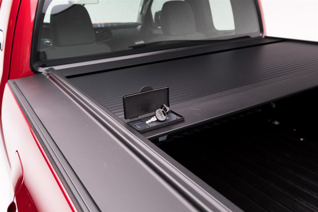 RetraxÂ 60863 Tonneau Cover, Black Matte 6.5 Ft.