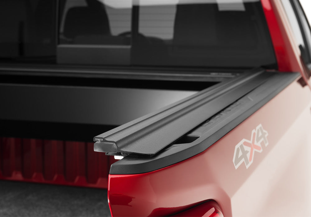 RETRAX Hard Manual Retractable Tonneau Cover Matte Black 5.8 Ft Fits 2019-2023 Ram 1500