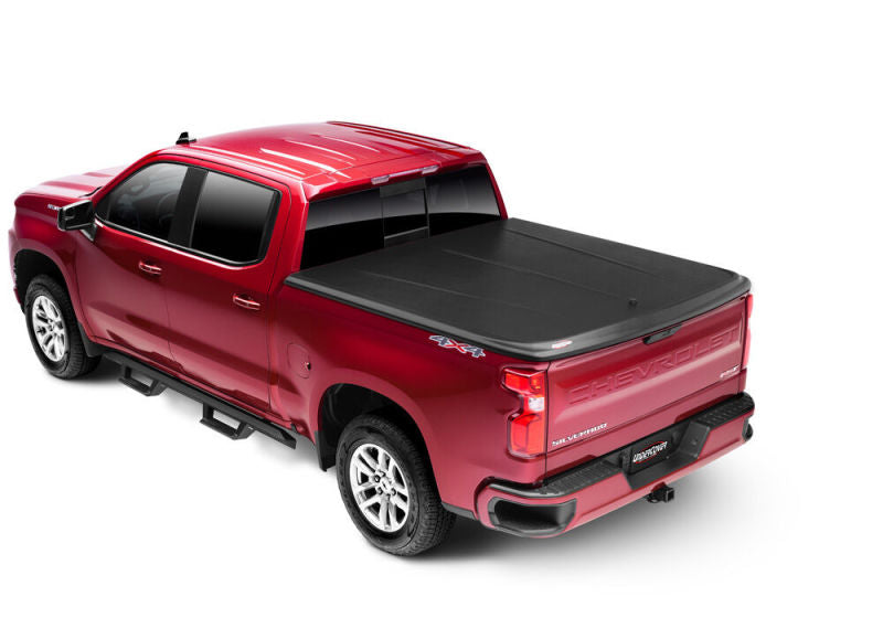 UnderCover SE Hinged Tonneau Cover 5'9" Fits 2019–24 Silverado