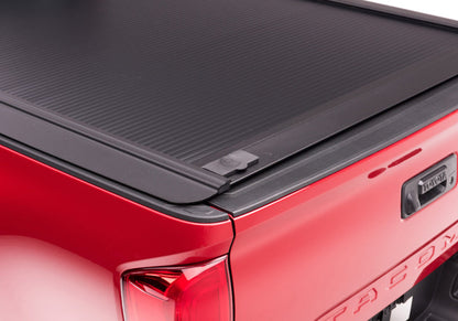 RetraxONE MX Hard Manual Retractable Tonneau Cover 6' Fits 2016-23 Tacoma