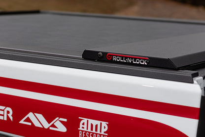 ROLL-N-LOCK M-Series Soft Retractable Tonneau Cover 5' Fits 2020-24 Gladiator w/ Trail Rail System