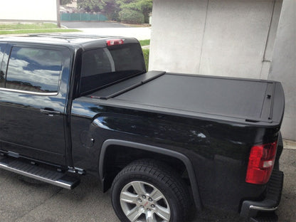 ROLL-N-LOCK M-Series Soft Retractable Tonneau Cover 5' Fits 2016-23 Tacoma Crew Cab